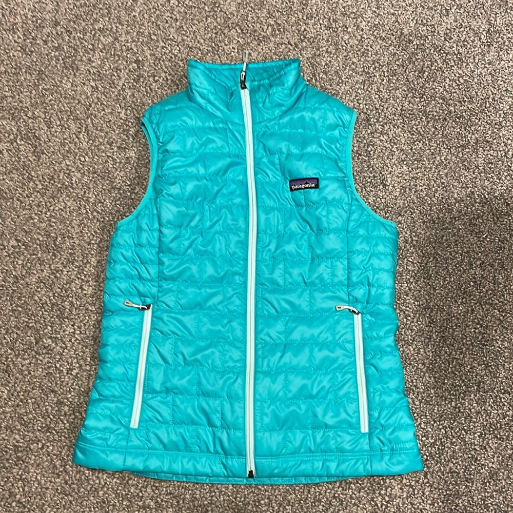 Teal size Medium Patagonia vest.